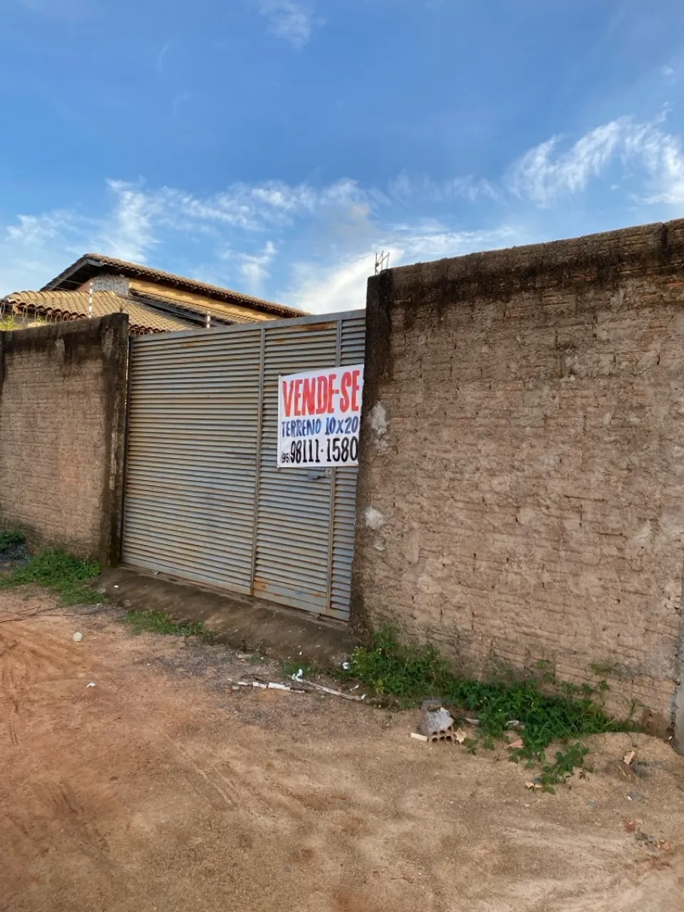 Vende-se terreno medindo 10x20 no valor de R$ 85mil