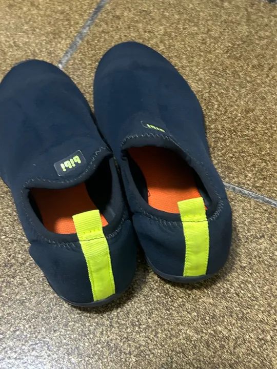 Três pares de sapatos bibi tamanho 32