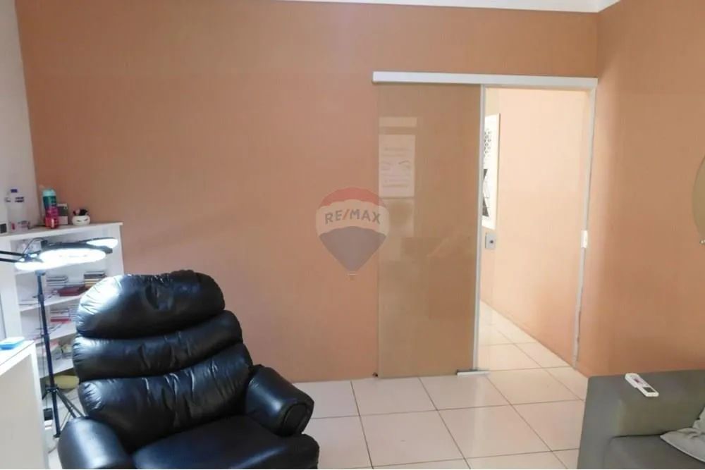 Sala Comercial Central em São Roque: 33,8m² para Locar - Foto 4