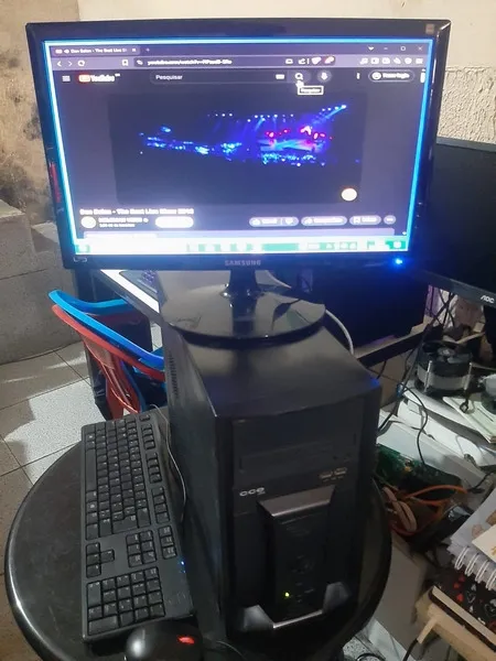 PC CORE2DUO+4GB+WIFI+MONITOR 18 LED.