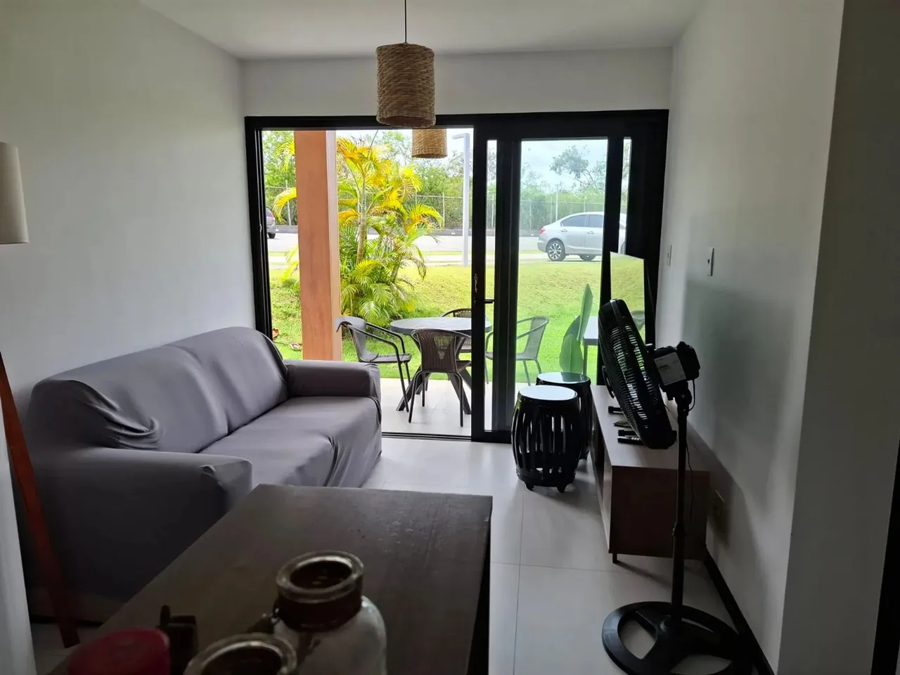 Apartamento térreo com 02 quartos