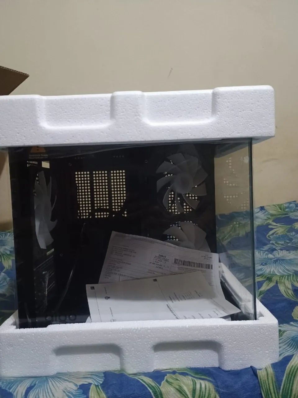 Aigo Luna A275 Gaming Case, Rainbow, Mini-Tower, Glass Side Panel, Includes 3 Fans, Black, A64317902545026124