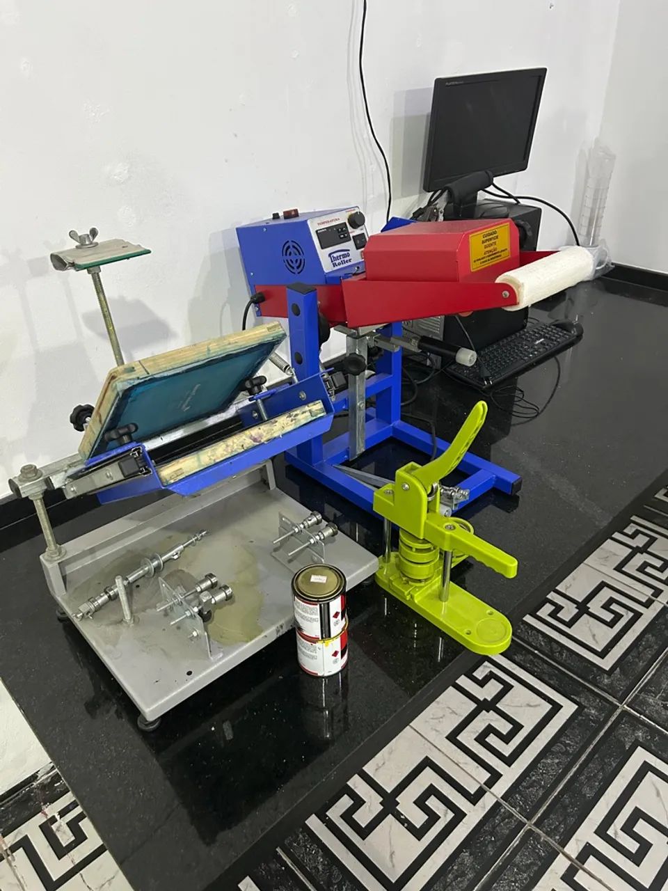 Conjunto de equipamentos para serigrafia