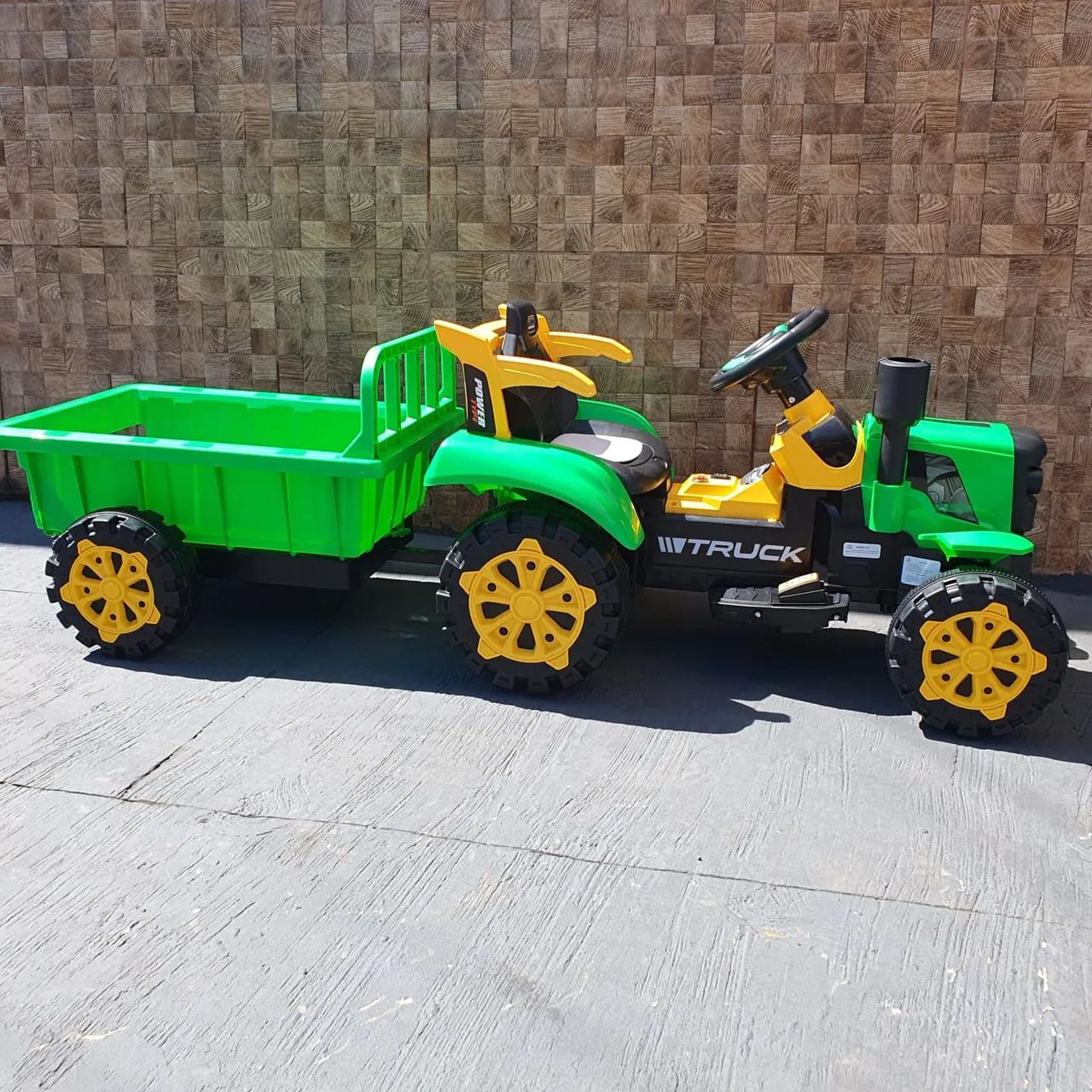 Trator Elétrico Infantil com Carreta 12VOLTS 