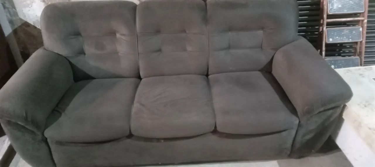 Sofá 3 lugares confortável - Foto 3