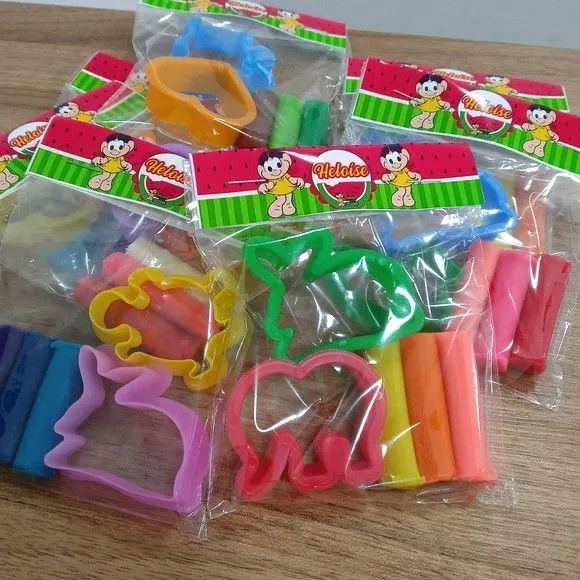 Kit Massinha de Modelar com 20 Forminhas - Foto 2