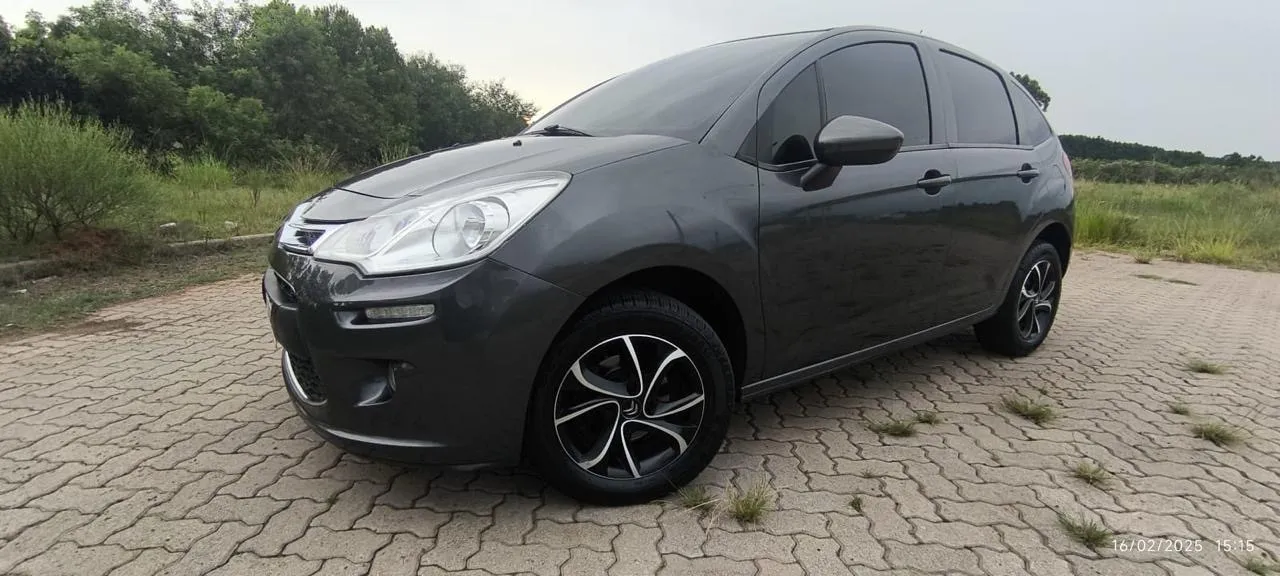 C3 disponível aceito troca e financio
