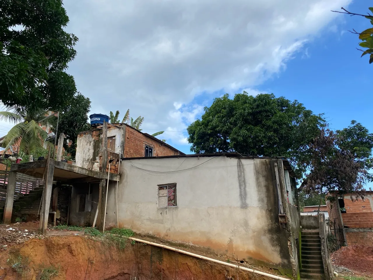 Casa dois andares a venda