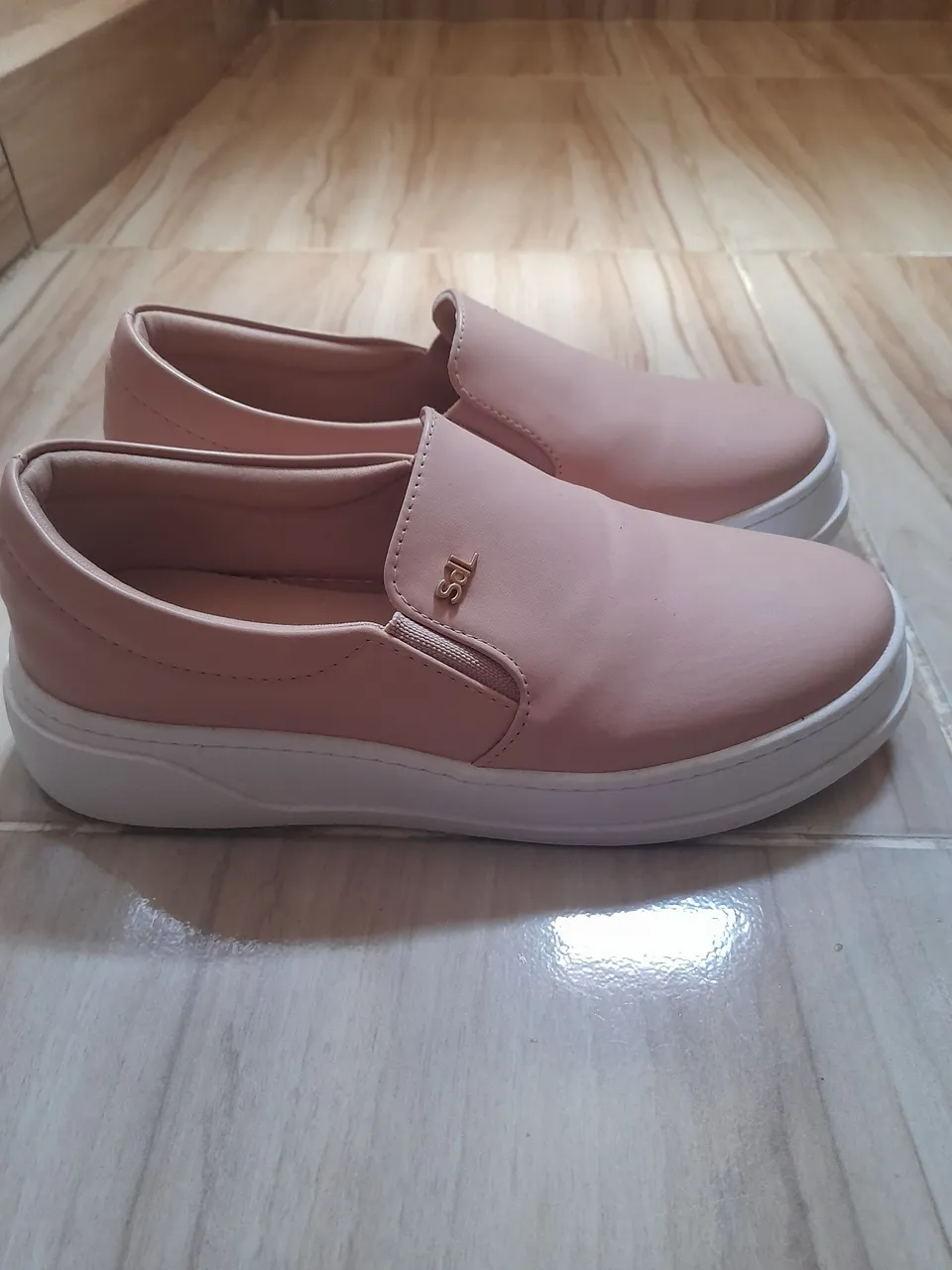 Tênis Slip bege  rosa Feminino