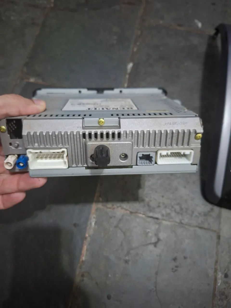 Moldura e Média Nav original do Sandero (12/13). Só precisa trocar o touch-screen da mesma - Foto 4