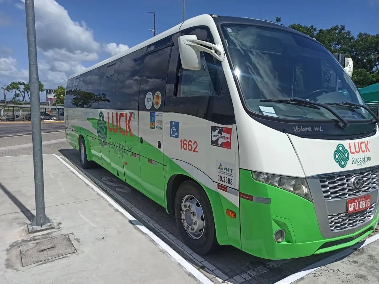 Micro ônibus Agrale WL ON / Agrale W9C ON