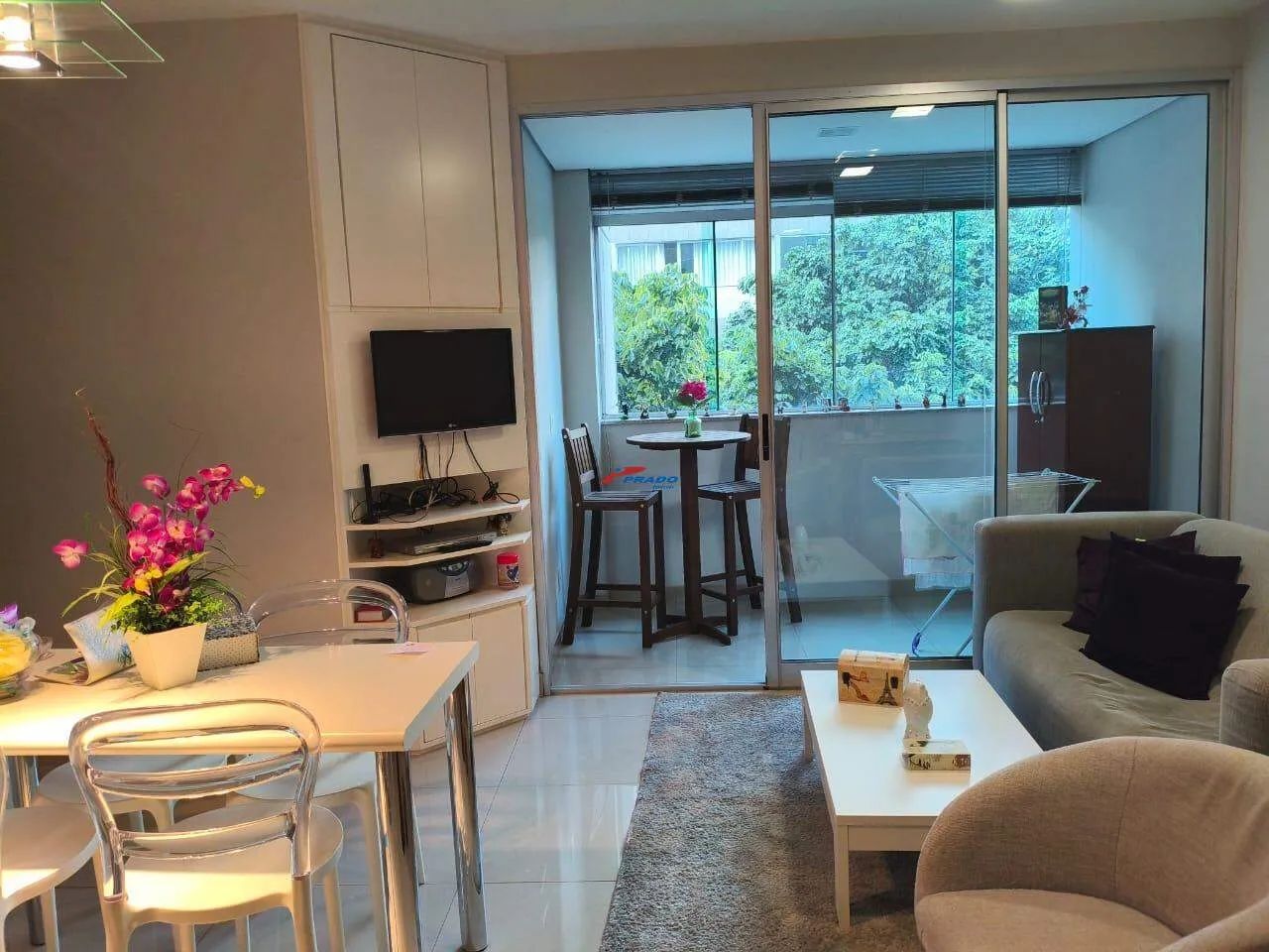 APARTAMENTO 2 QUARTOS, VARANDA, SUÍTE, PORT. 24HS, ACADEMIA, 2 VAGAS - Foto 4