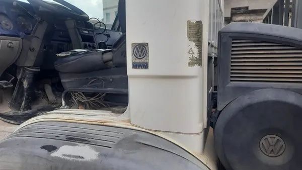 VW 13180 toco 4x2 ano 2004 com caçamba  - Foto 9