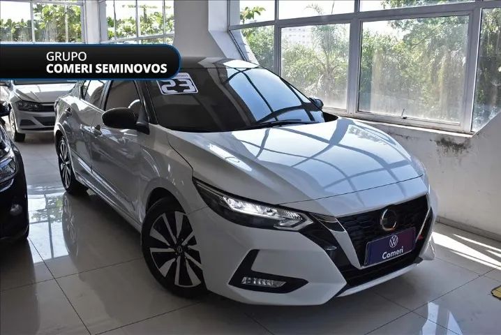 Sentra 2.0 Exclusive 2023! Impecável com baixa km!