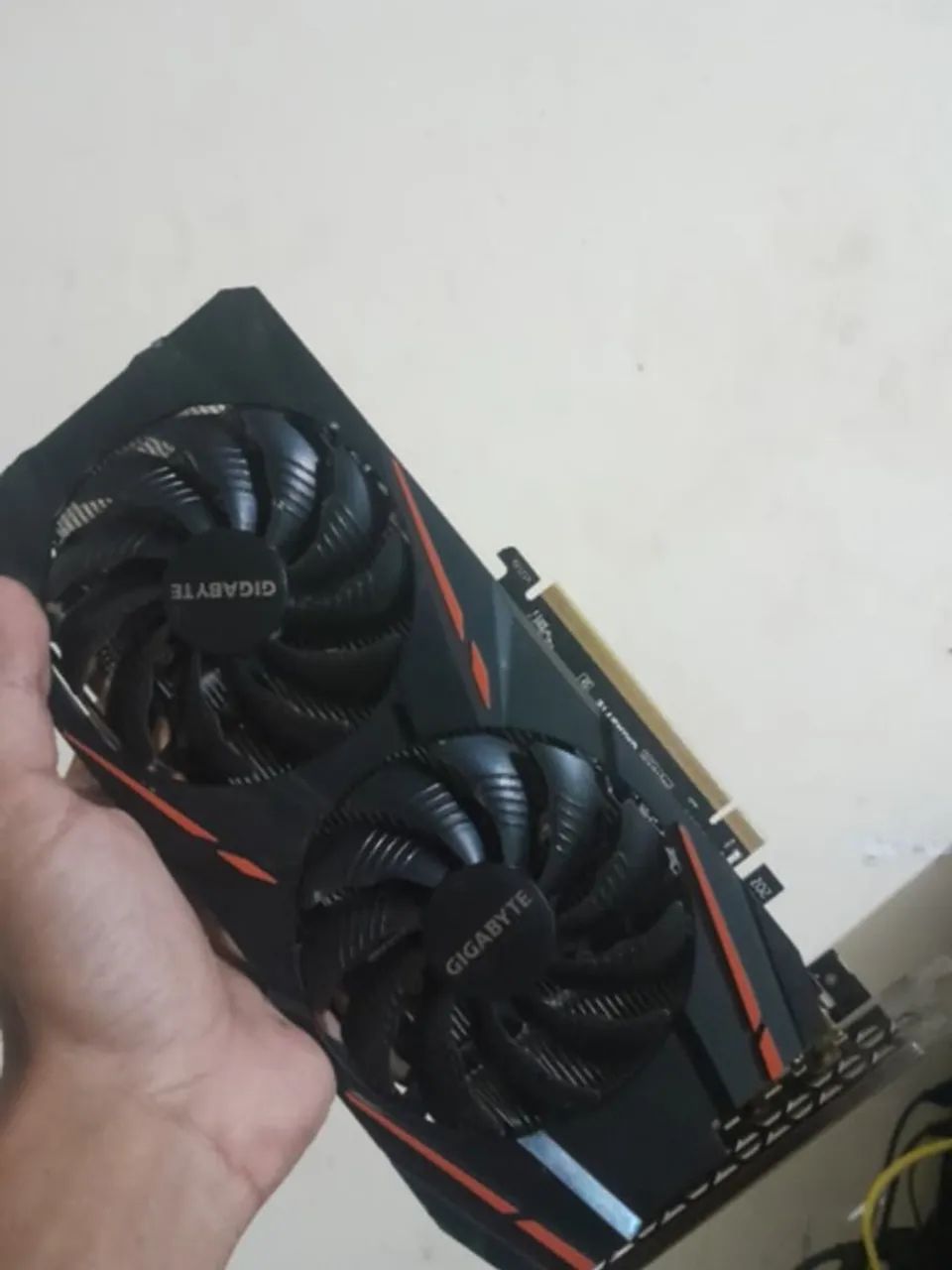 PLACA DE VIDEO RX 570 4GB GDDR5 FUNCIONANDO PERFEITAMENTE