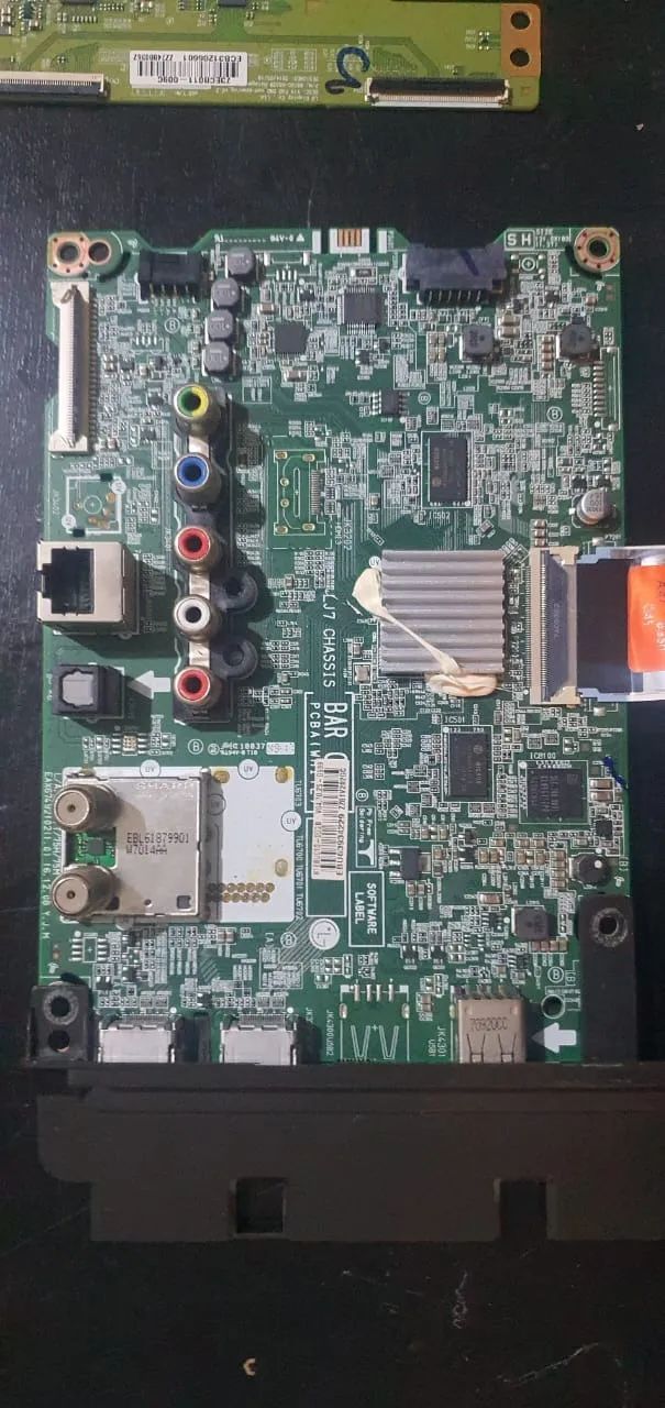 Vendo ou troco Peças Usadas da Tv LG 49LJ5550  - Foto 4