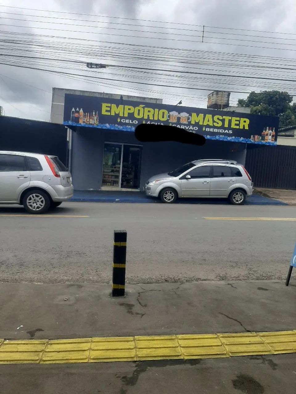 Vendo ou troco por moto essa distribuidora no jardim curitiba 1 pnto de esquina 