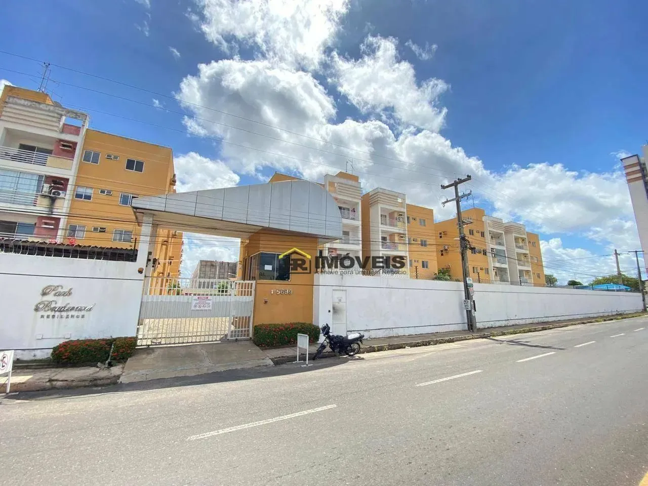 Apartamento com 3 dormitórios para alugar, 77 m² por R$ 1.788/mês - Campestre - Teresina/P