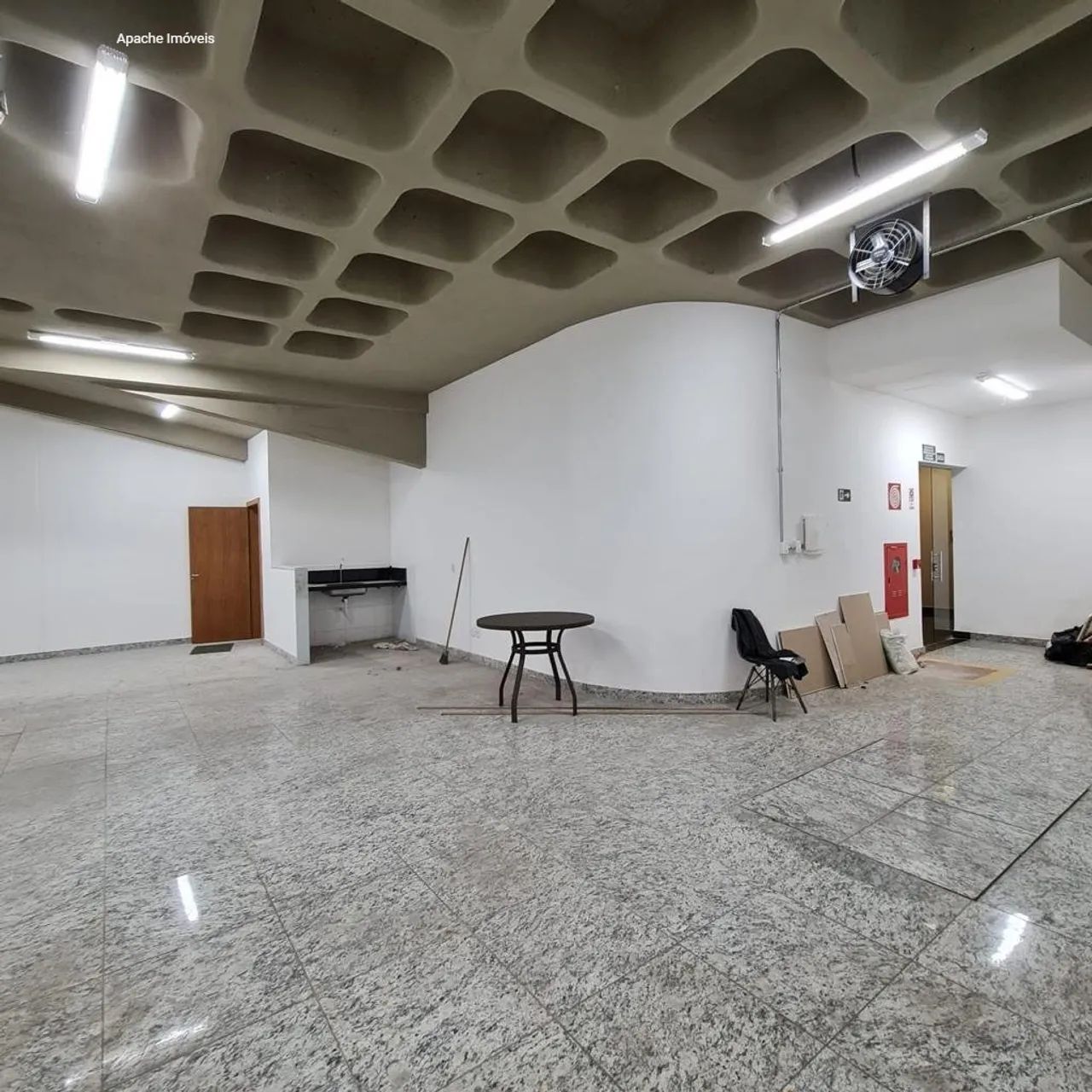 Loja comercial para venda no bairro Funcionários na cidade de Belo Horizonte - Foto 2