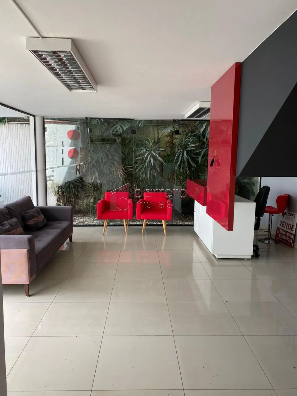 Casa/Salões Comerciais para VENDA em Jundiaí SP bairro Chácara Urbana Salas amplas com arm