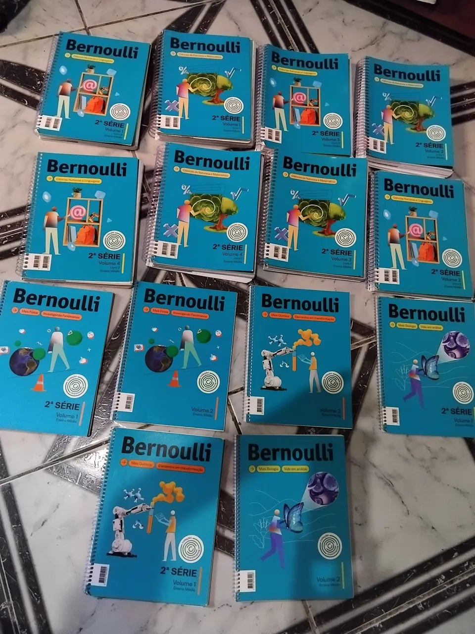Coleção Bernoulli 2ª Série, todos por150 r. 