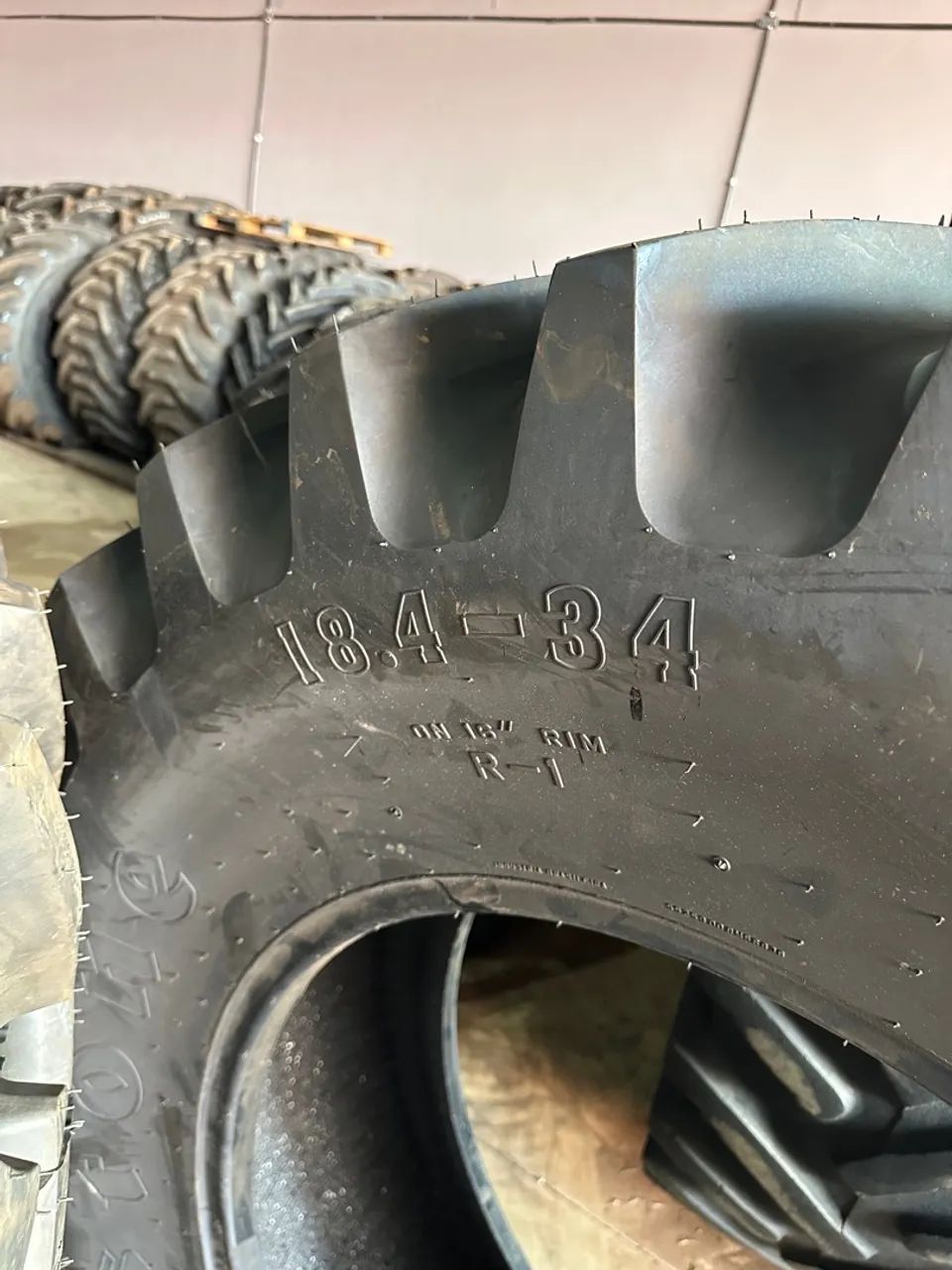 Pneus 18.4-34 FIRESTONE 12 lonas para Trator - NOVOS