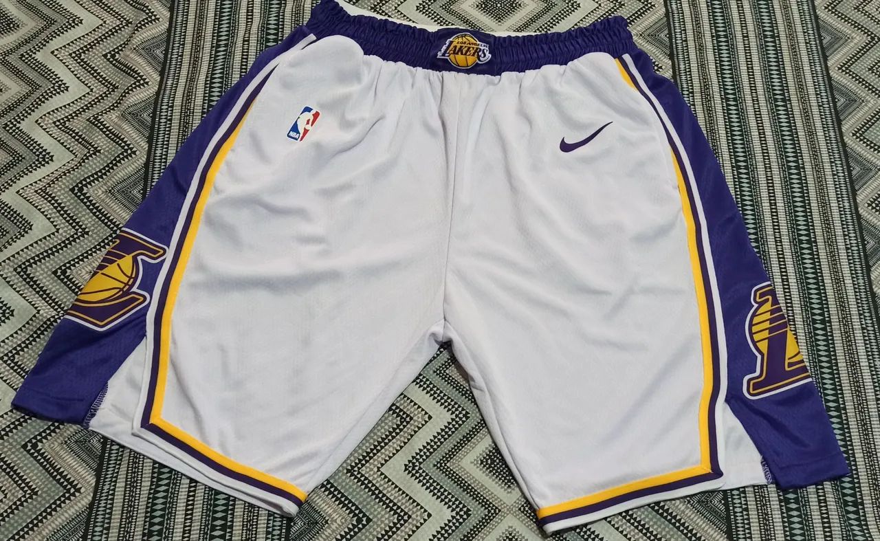 Shorts Lakers Nike - Tamanho L (G)