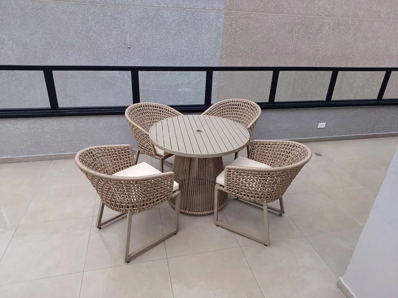Mesa de Jantar em corda náutica com 4 Cadeiras - Foto 2