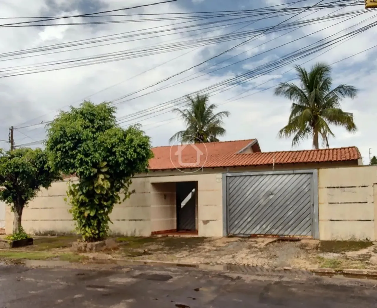CASA 3 DORMIT. COM PISCINA E ENERGIA SOLAR