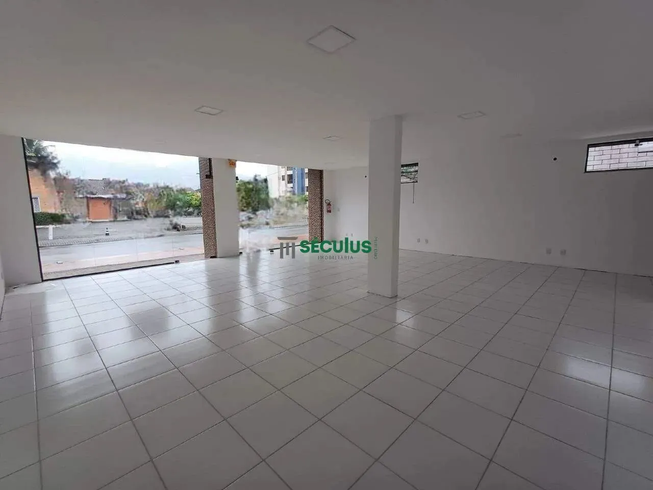 Sala para locação no Centro de Jaraguá do Sul!