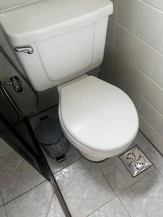 Vaso sanitário com caixa acoplada 