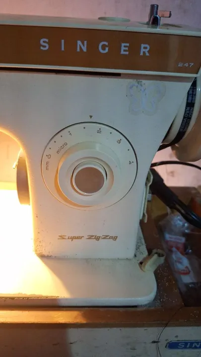 Máquina de Costura Singer Super Zig Zag - 247