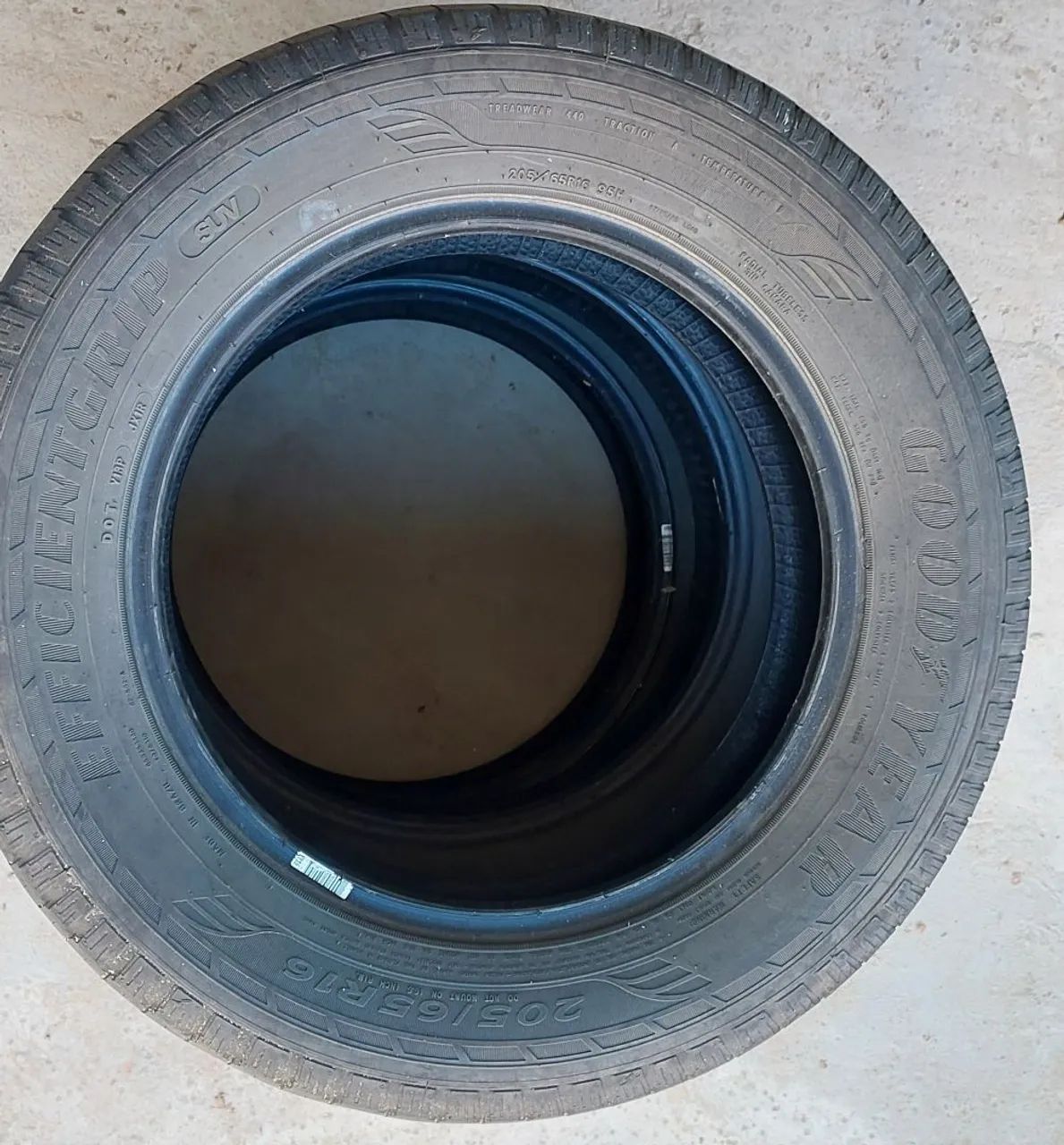 Pneu Goodyear EfficientGrip 205/65R16