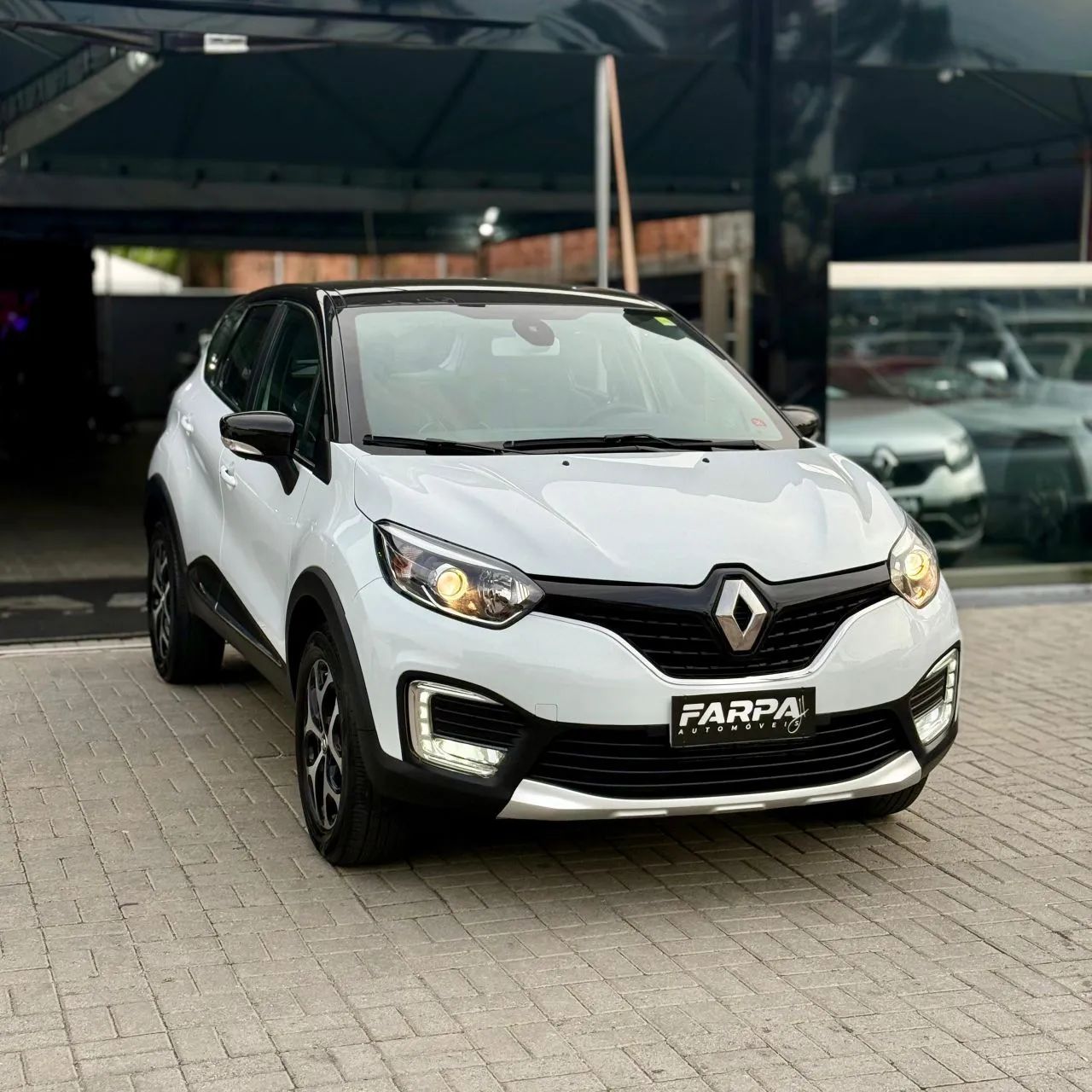 CAPTUR Intense 1.6 16V Flex 5p Aut. - Foto 2