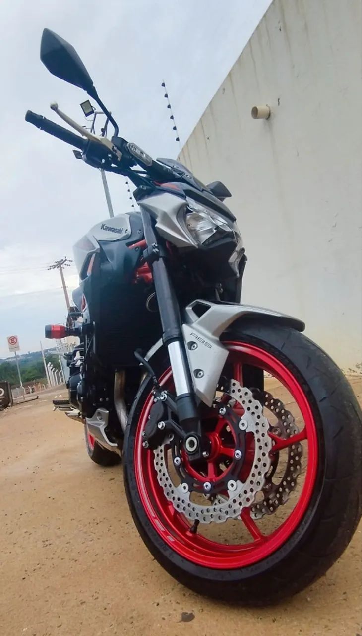 Kawasaki Z-900 