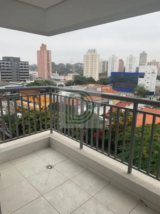 Studio colado ao metrô Butantã, próximo a USP.