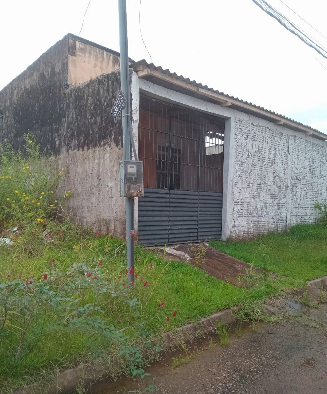 Vendo um terreno de esquina, no bairro bom sucesso