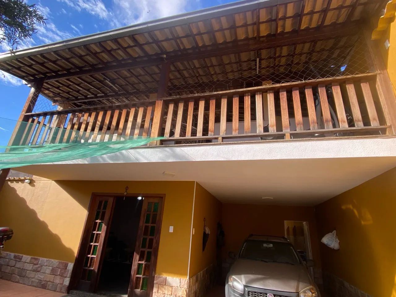 Casa  coml bairro floresta 
