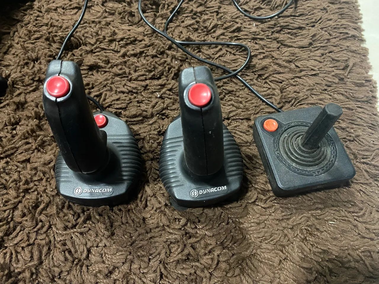 Joystick Amari Original + 2 Joystick Dynacom