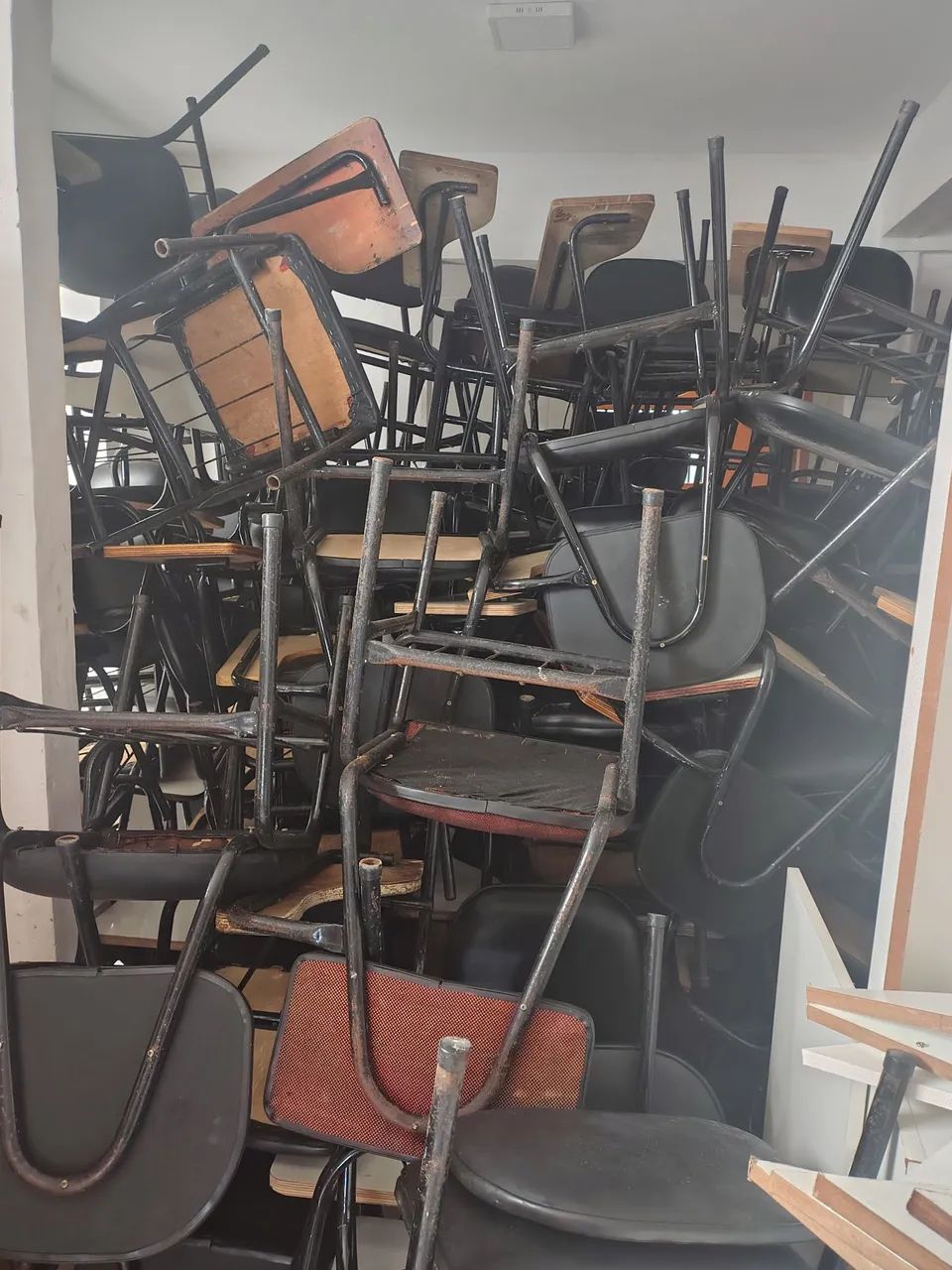 Cadeiras para escola 64842814868993120