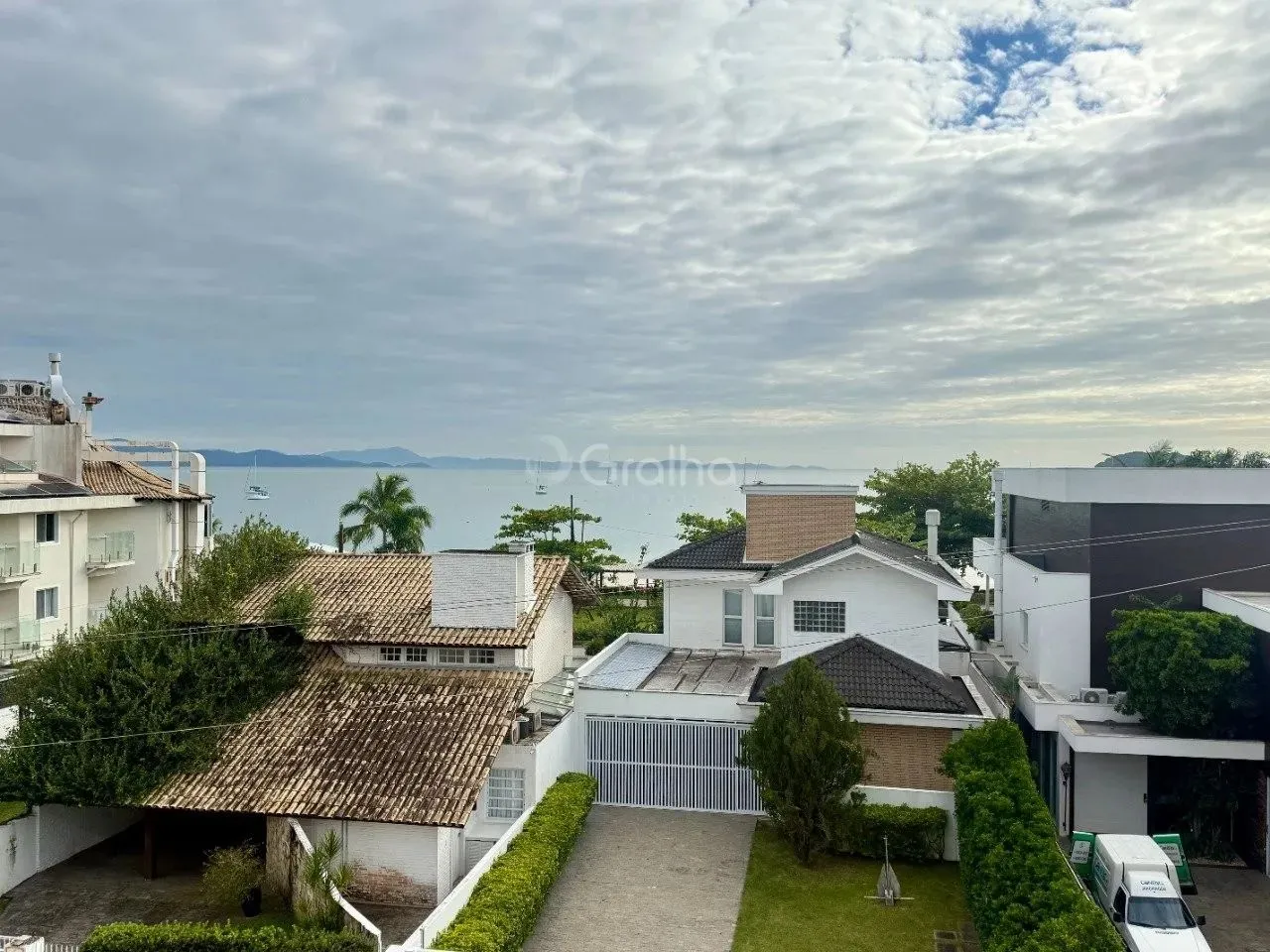 Apartamento para Venda em Florianópolis, Jurerê, 3 dormitórios, 3 suítes, 2 banheiros, 2 v