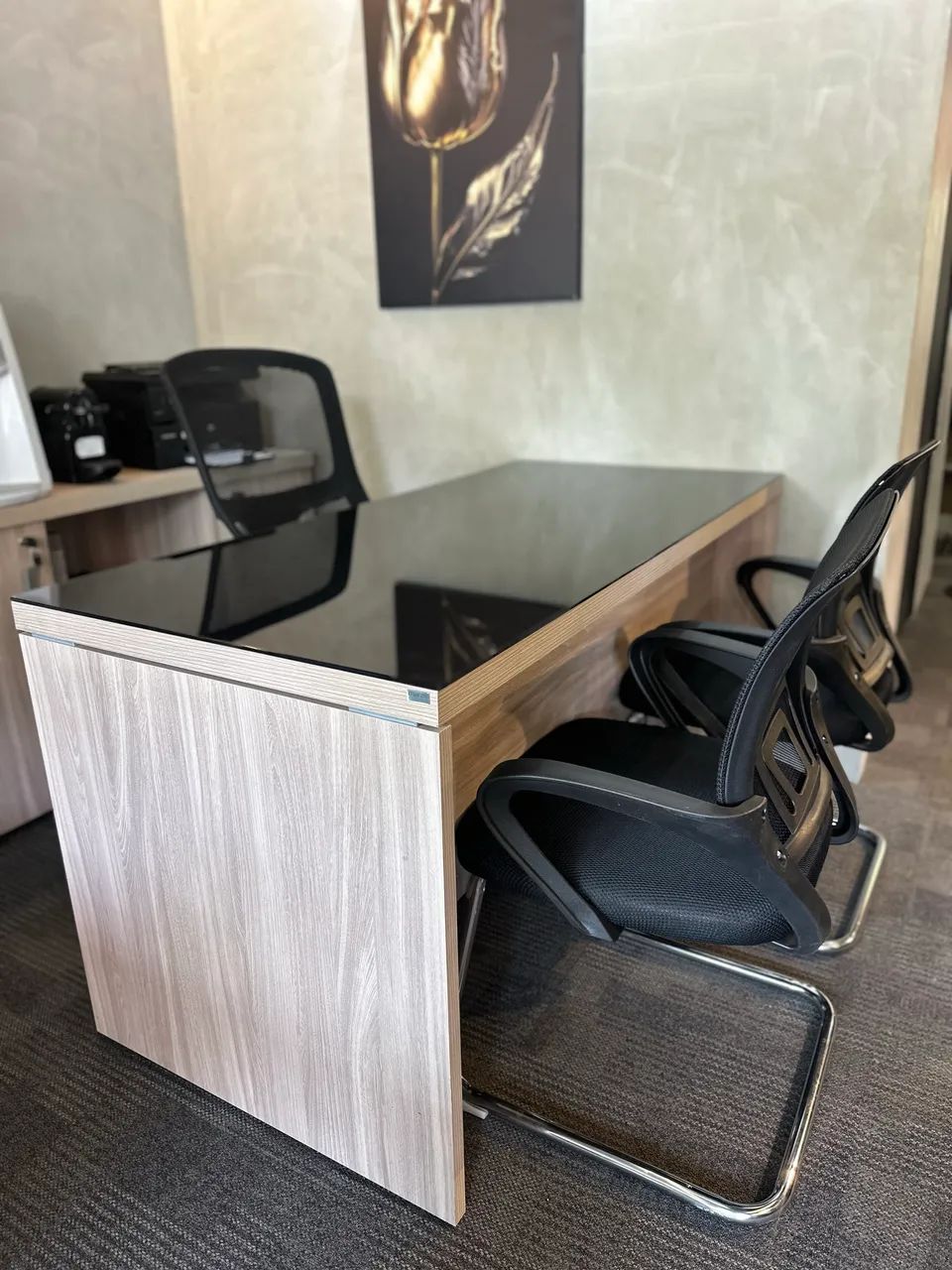 MESA PARA ESCRITORIO COM TAMPO DE VIDRO 1.50x0.70 - LOJA IKONMIX - Foto 2