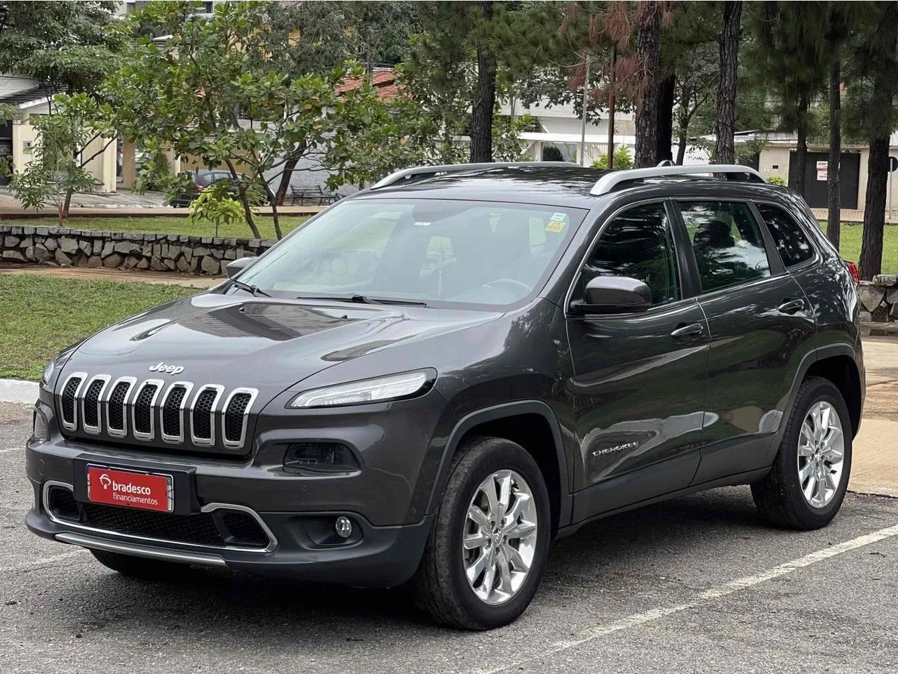 Jeep Cherokee 2015 3.2 limited 4x4 v6 24v gasolina 4p automático