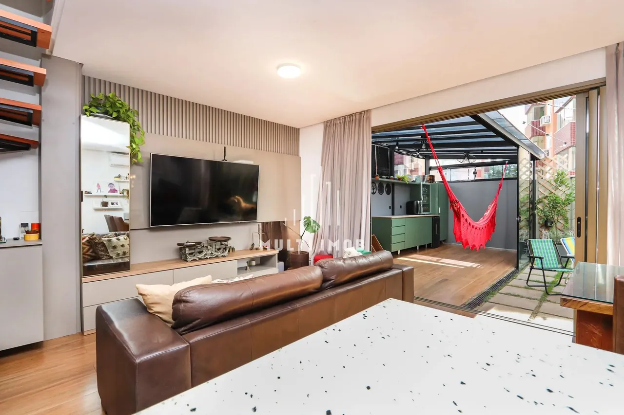 Casa Semimobiliada em condominio no Planalto