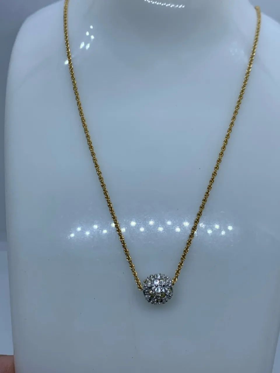 swarovski colar dourado pingente de esfera com cristais - Foto 3