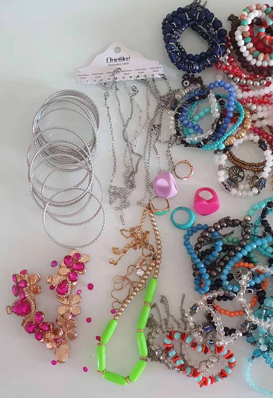 Lote de pulseiras e peças - Foto 3