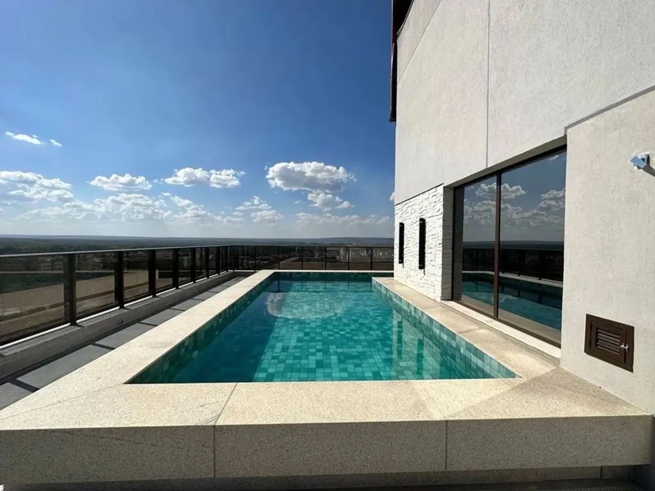 Noroeste LUXO*Alugo*Sem Fiador*Salão 2Qtos(ste) 2 Vagas Piscina*Chama no ZAP - Foto 2