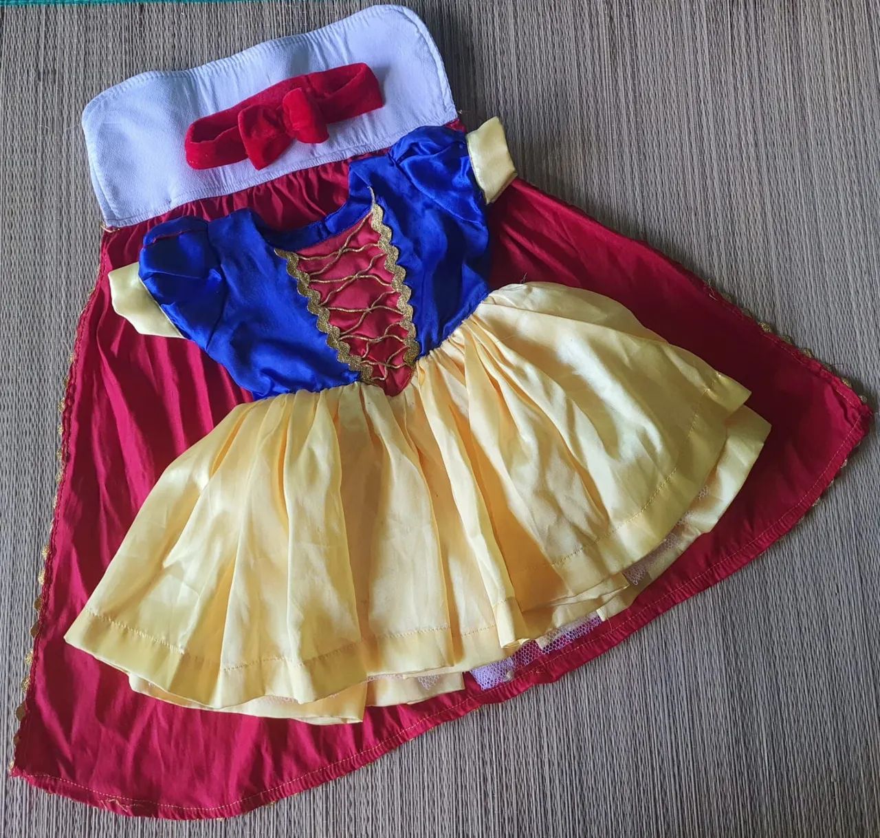 Vestido Fantasia Branca de Neve - 1/3