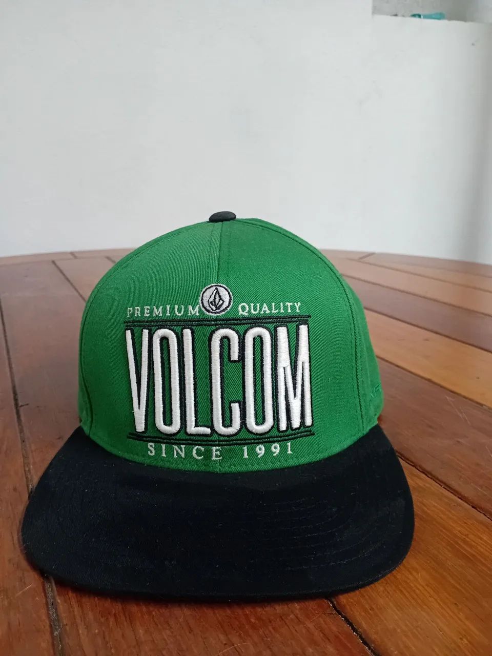 2 Bonés Volcom e Blunt R$80 - Foto 2