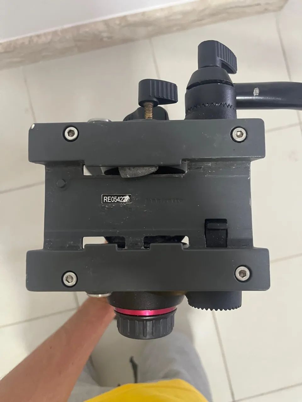 TRIPE MANFROTTO COM CABECA MVH502AH - Foto 6